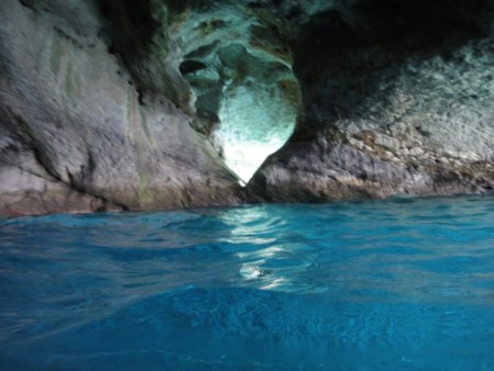 Grotte Marine , Plage de Marmara Bay , à l'arrivée des gorges d'Aradaina